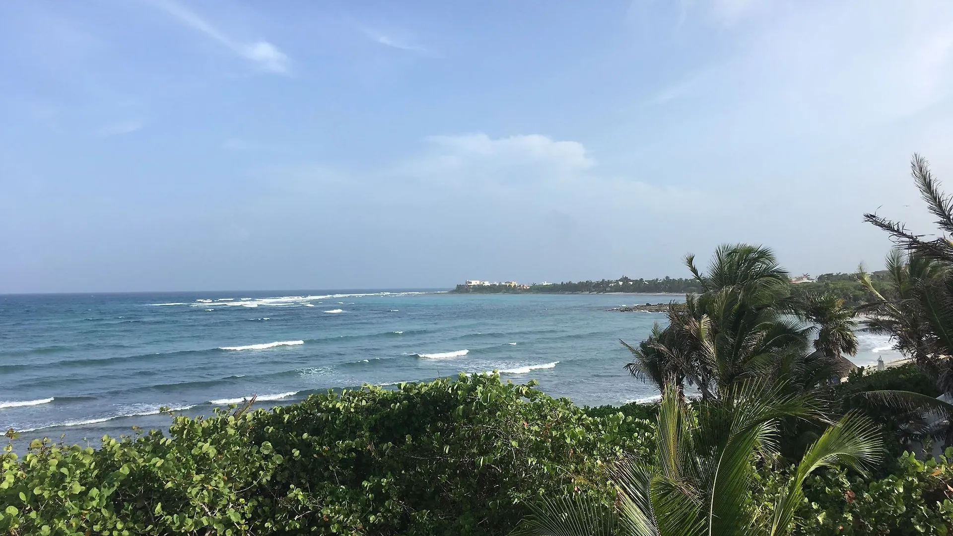Condo With Infinity Pool View By Olahola location